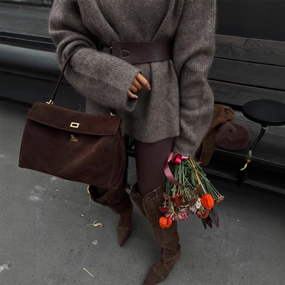 Damen Oversize Mohair-Mix Rollkragen-Pulloverkleid mit Ballonärmeln und Taillengürtel Nord Taschen