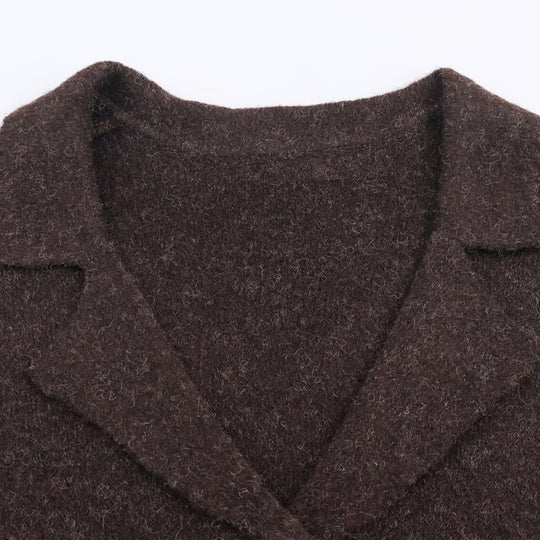 Damen Kurze taillierte Wolloptik-Jacke mit Reverskragen und Zierblütenknöpfen Nord Taschen