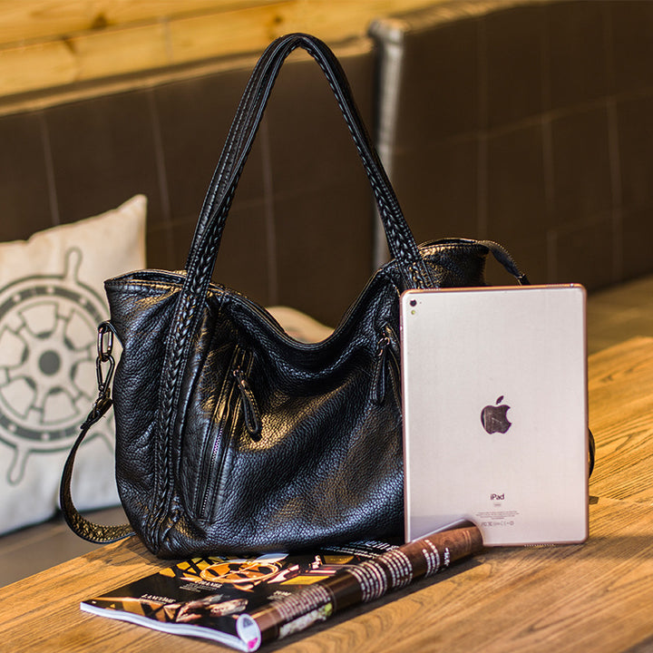 Damen Hobo-Tasche mit raffinierten Reißverschlussfächern und edlem Kunstleder Nord Taschen