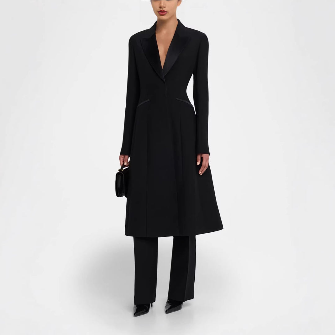 Damen Taillierter Abendlicher Mantel-Blazer mit Satinrevers und schlanker Silhouette Nord Taschen