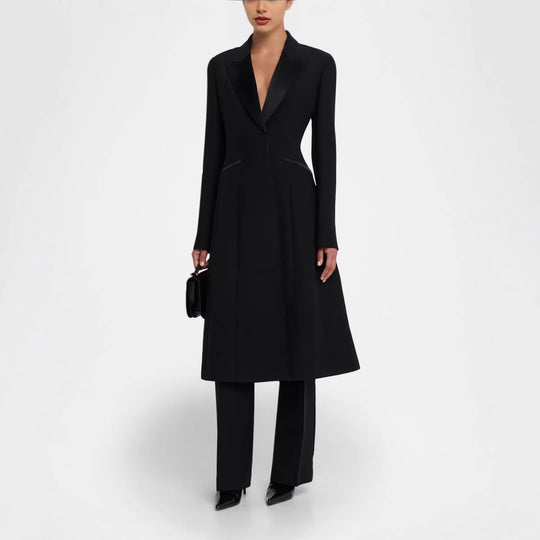 Damen Taillierter Abendlicher Mantel-Blazer mit Satinrevers und schlanker Silhouette Nord Taschen