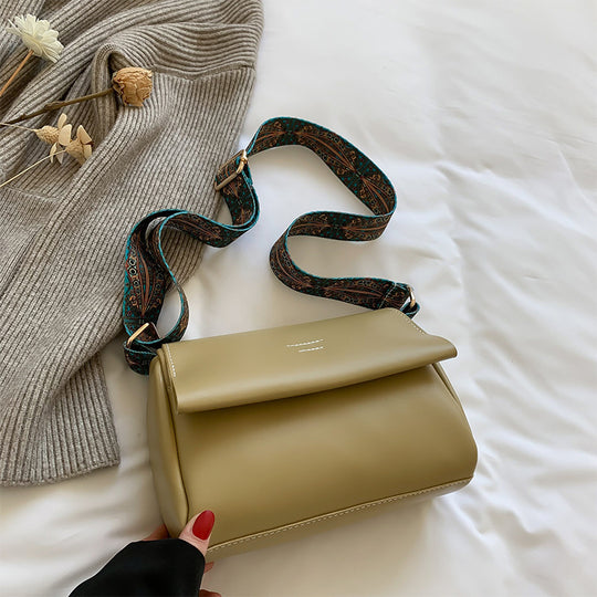 Damen Umhängetasche mit eleganter Struktur und verstellbarem Design Nord Taschen