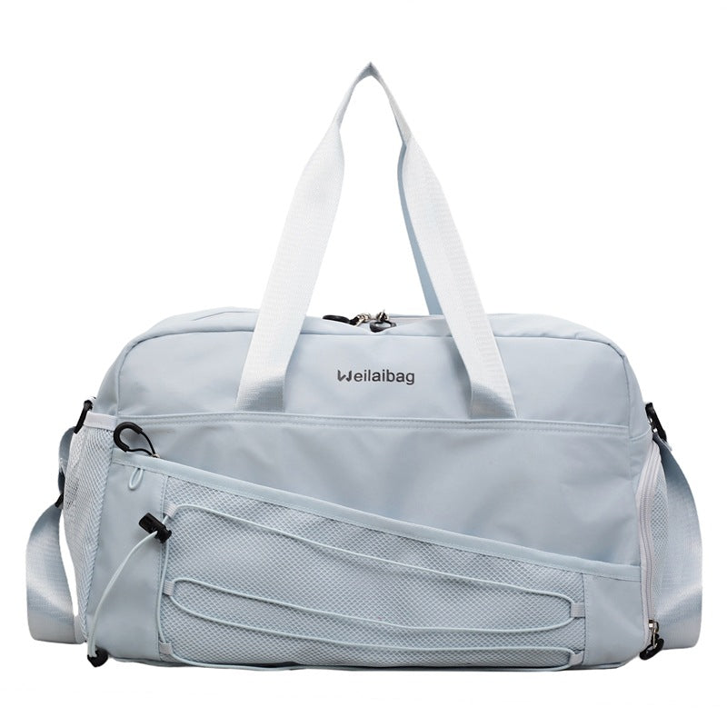 Damen Reisetasche mit praktischen Außentaschen und komfortablem Schultergurt Nord Taschen