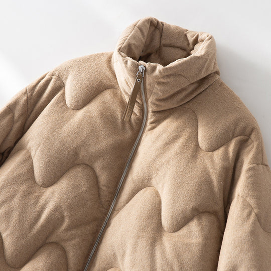 Damen Kurze gesteppte Jacke mit Wellensteppung, hohem Stehkragen und Boxy-Silhouette Nord Taschen