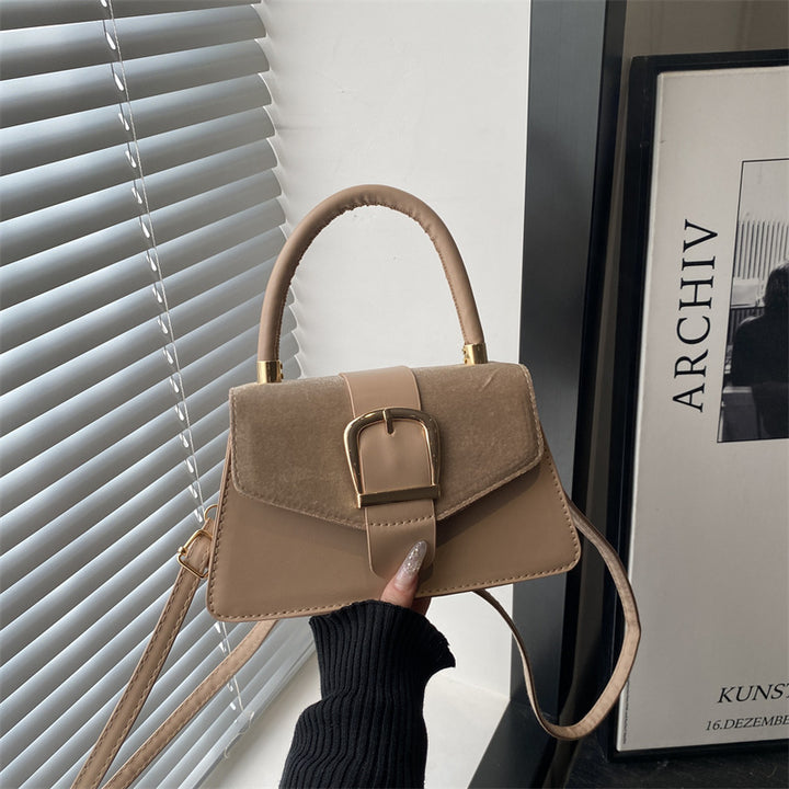 Damen Schultertasche mit eleganter Schnallenverzierung Nord Taschen