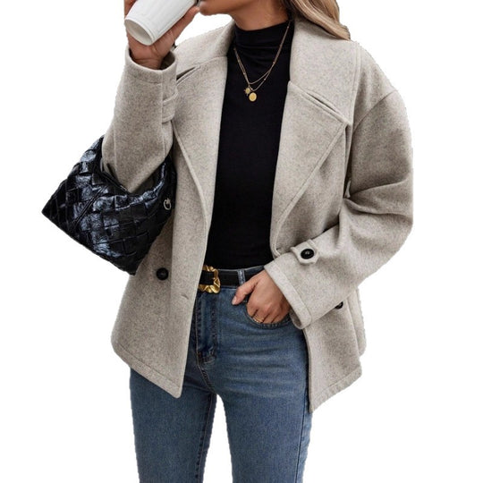 Damen Kurzer Wollmantel mit Oversized-Schnitt und Reverskragen Nord Taschen