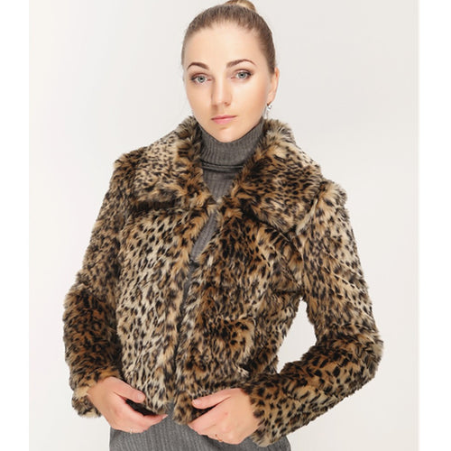Damen Kurzjacke aus Kunstpelz mit tailliertem Schnitt, Umlegekragen und verdeckter Verschlussleiste Nord Taschen