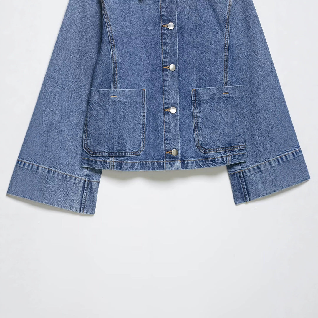 Damen Oversize-Denimjacke im Boxy-Schnitt mit kurzer Silhouette und aufgesetzten Taschen Nord Taschen