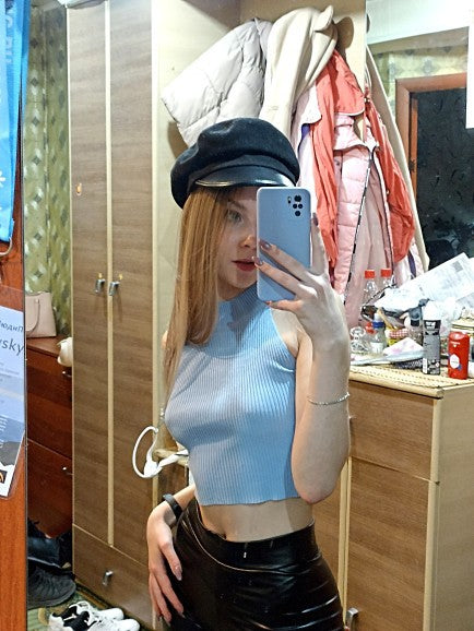 Damen Crop-Top mit hohem Kragen und Rippstruktur