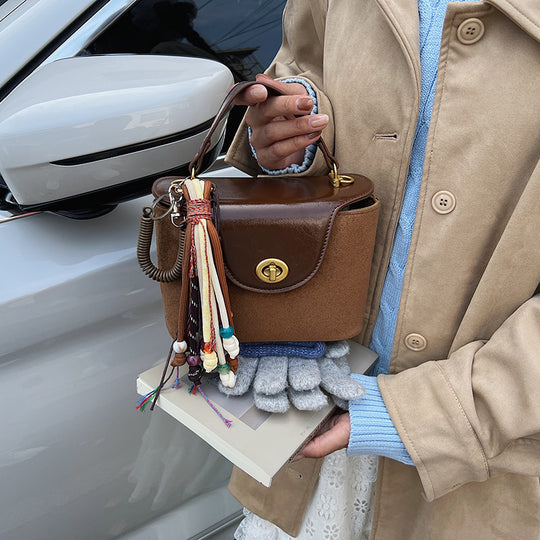 Damen Umhängetasche mit eleganten Quasten und abnehmbarem Schulterriemen Nord Taschen