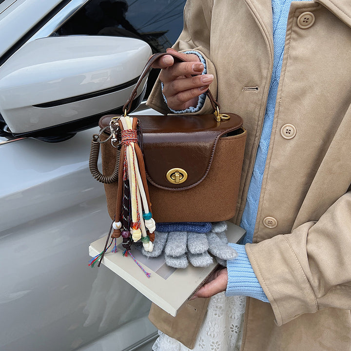 Damen Umhängetasche mit eleganten Quasten und abnehmbarem Schulterriemen Nord Taschen
