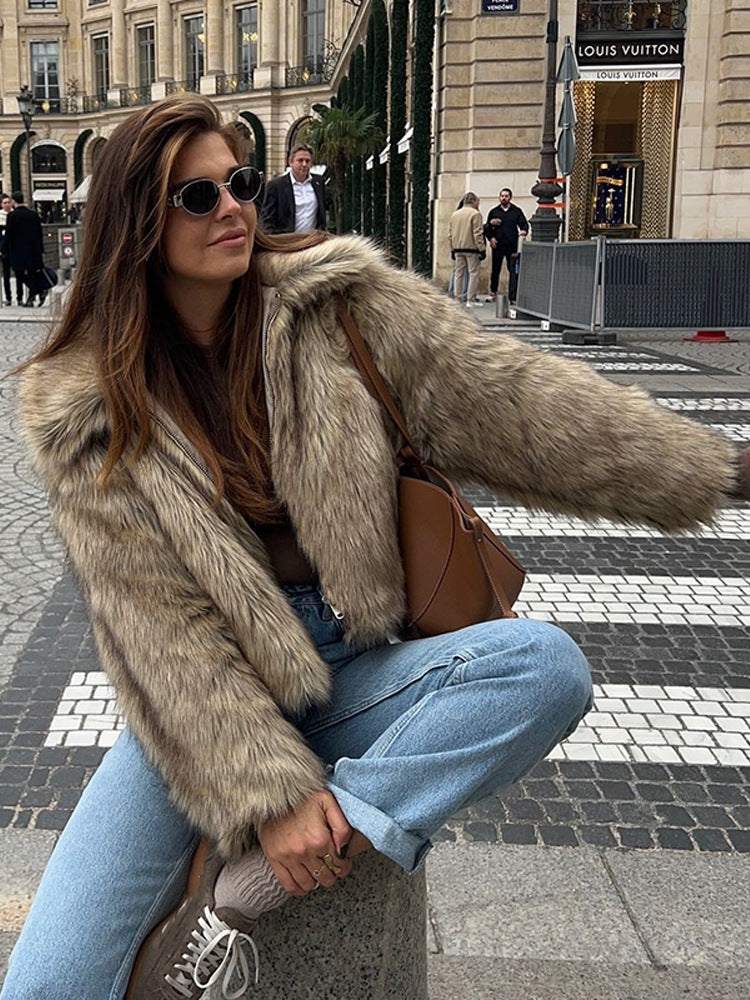 Damen Kurz geschnittener Faux‑Fur Boxy‑Mantel mit Kapuze und Reißverschluss Nord Taschen