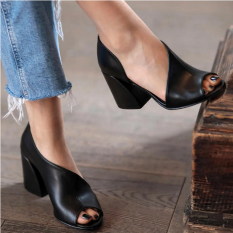 Damen Peeptoe High Heel Sandalen mit elegantem Schnitt und robustem Blockabsatz