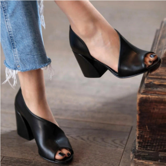 Damen Peeptoe High Heel Sandalen mit elegantem Schnitt und robustem Blockabsatz