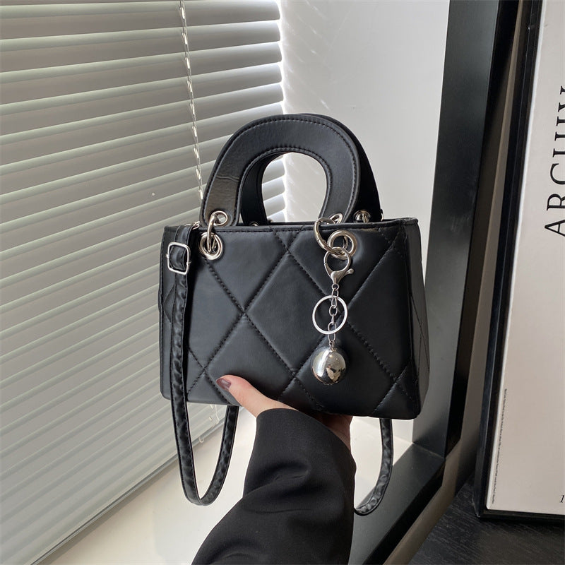 Damen Handtasche im modernen Steppmuster Nord Taschen