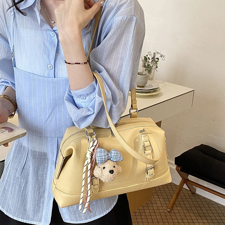 Damen Handtasche mit praktisch abnehmbarem Teddy-Anhänger Nord Taschen