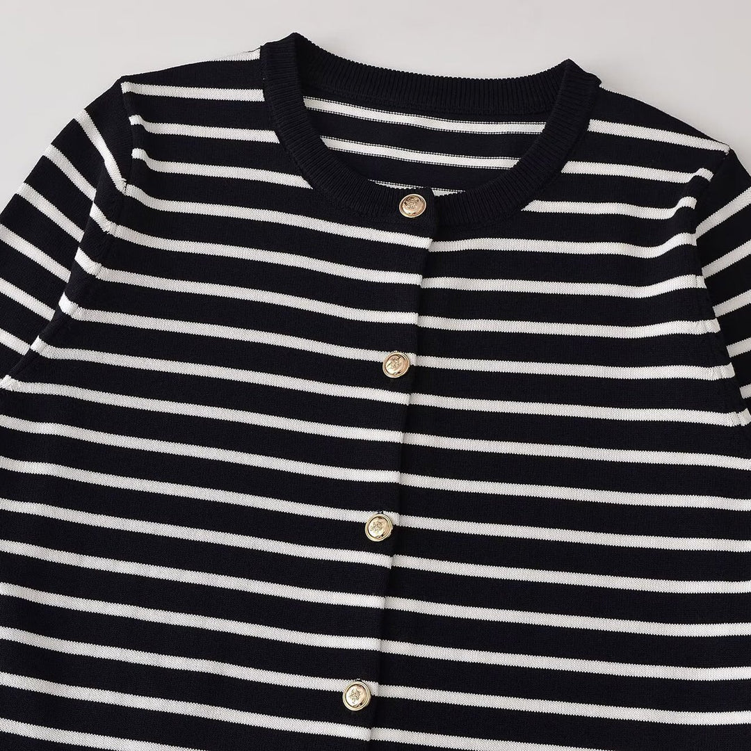 Damen Gestreifter Feinstrick-Cardigan mit Rundhals und Zierknöpfen Nord Taschen