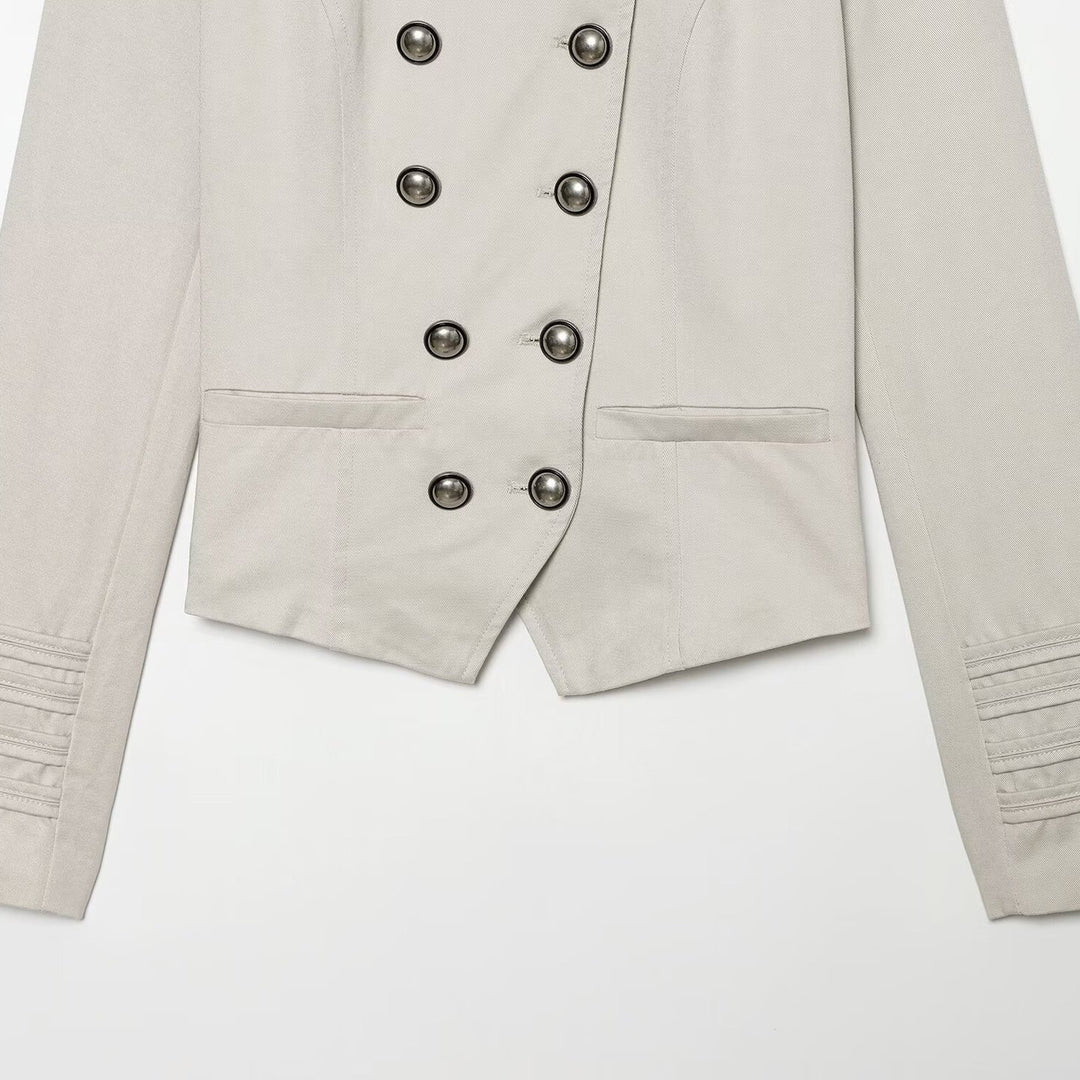 Damen Taillierter kurzblazer im Matrosen‑Military‑Stil mit Stehkragen und dekorativen Zierknöpfen Nord Taschen