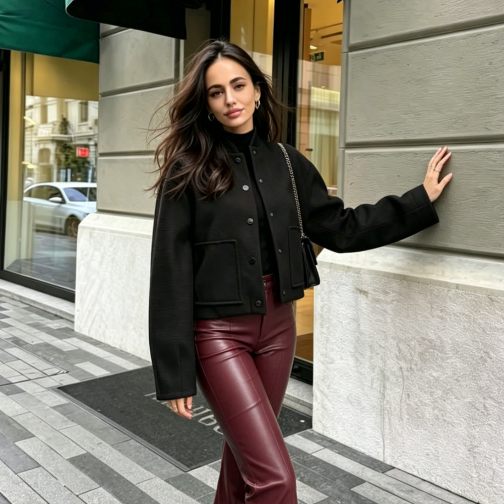 Damen Cropped Wollboxy‑Jacke mit kurzem Stehkragen und aufgesetzten Taschen Nord Taschen