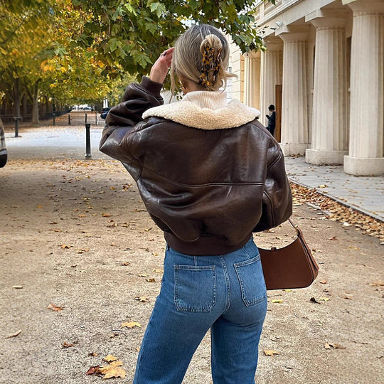 Damen Kurz geschnittene Fliegerjacke mit Teddy-Futter und Oversized-Ärmeln Nord Taschen