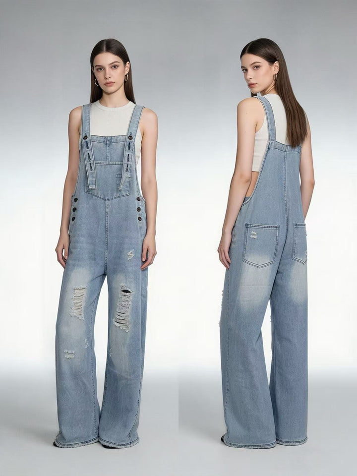 Damen moderne Baggy-Latzhose aus pigmentgefärbtem Stretch-Denim mit verstellbaren Trägern und sichtbaren Rissen Nord Taschen
