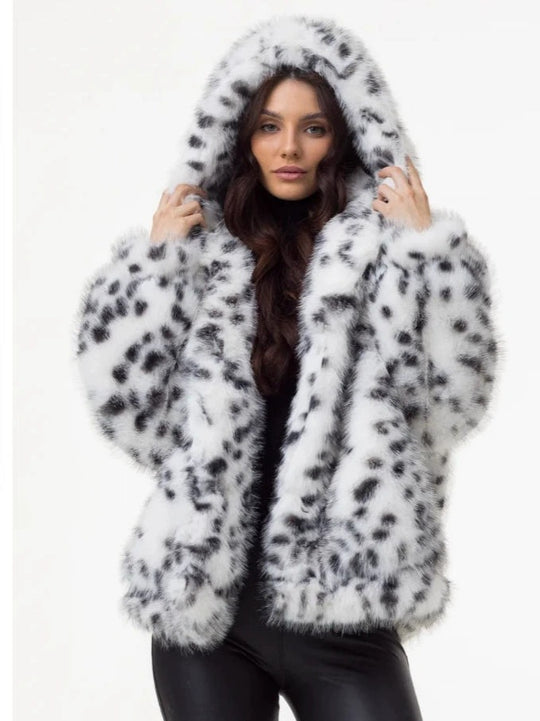 Damen Kurze Kapuzen‑Faux‑Fur‑Jacke mit Boxy‑Silhouette und gepunkteter Shaggy‑Textur Nord Taschen