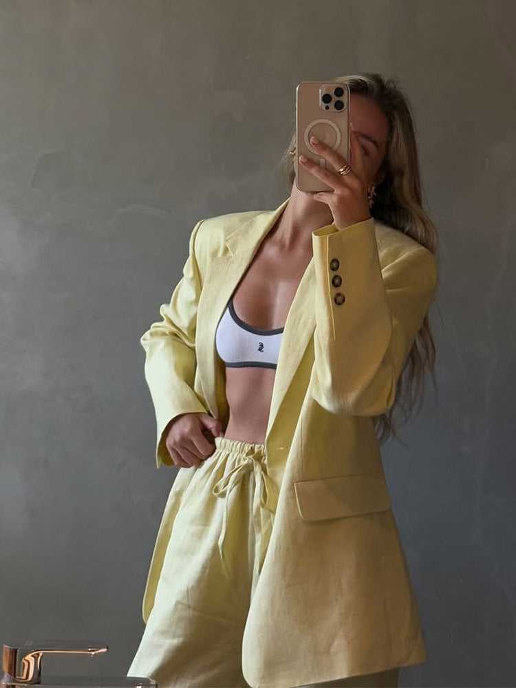 Damen Leichtes Leinen-Set mit weit geschnittenem Sakko und taillenhohen Shorts Nord Taschen
