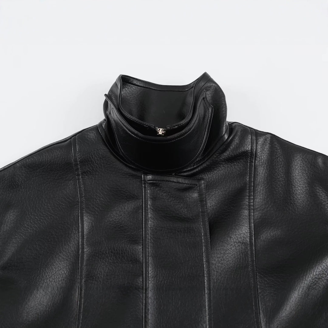 Damen Oversize Kunstlederjacke mit hohem Stehkragen, aufgesetzten Taschen und verstellbaren Schnallen Nord Taschen