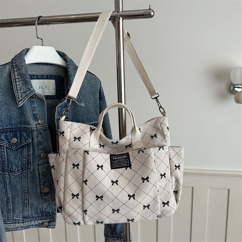 Damen Tragetasche mit dekorativem Rüschendesign Nord Taschen