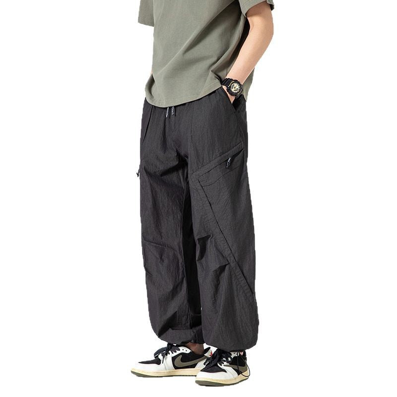 Herren Locker geschnittene Nylon-Cargohose mit Tunnelzugbund und angewinkelten Utility-Taschen Nord Taschen