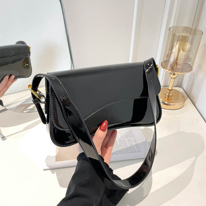 Damen elegante Schultertasche mit glänzendem Finish Nord Taschen