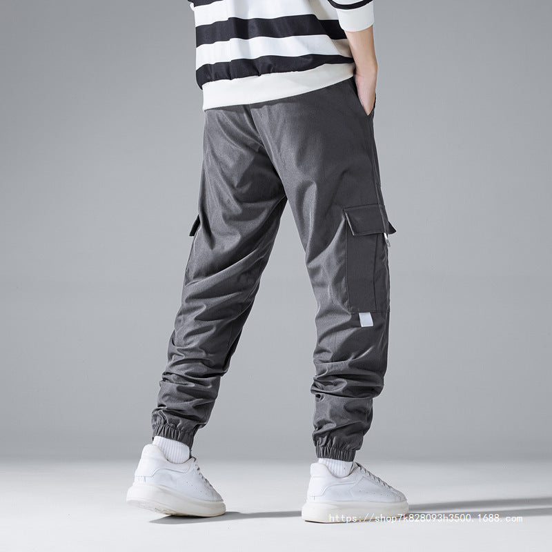 Herren Multifunktionale Cargo-Jogginghose mit Klapp‑ und Gurt-Details Nord Taschen