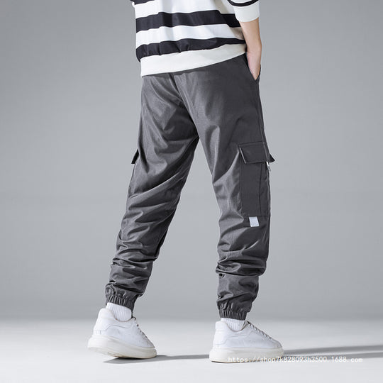 Herren Multifunktionale Cargo-Jogginghose mit Klapp‑ und Gurt-Details Nord Taschen