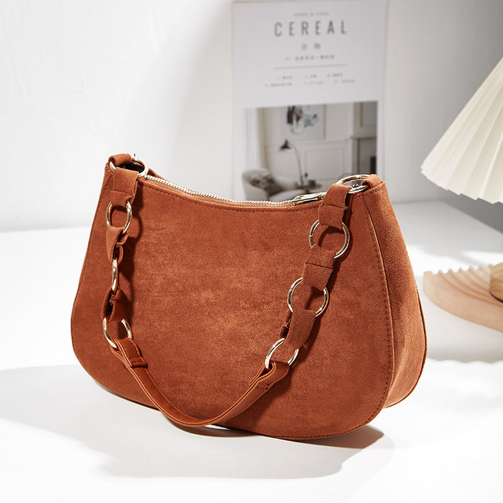 Damen Hobo-Tasche mit elegantem Kettenriemen und geschmeidiger Velours-Oberfläche Nord Taschen
