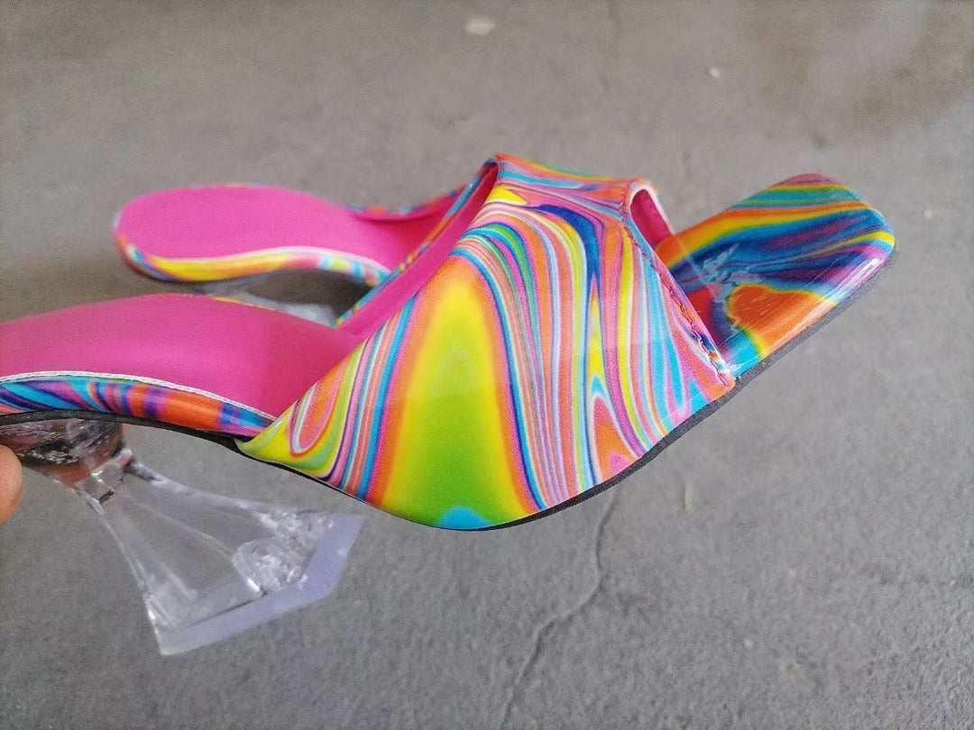 Damen Modische Plateau-Sandalen mit einer eleganten Marmor-Optik und komfortablem Fußbett