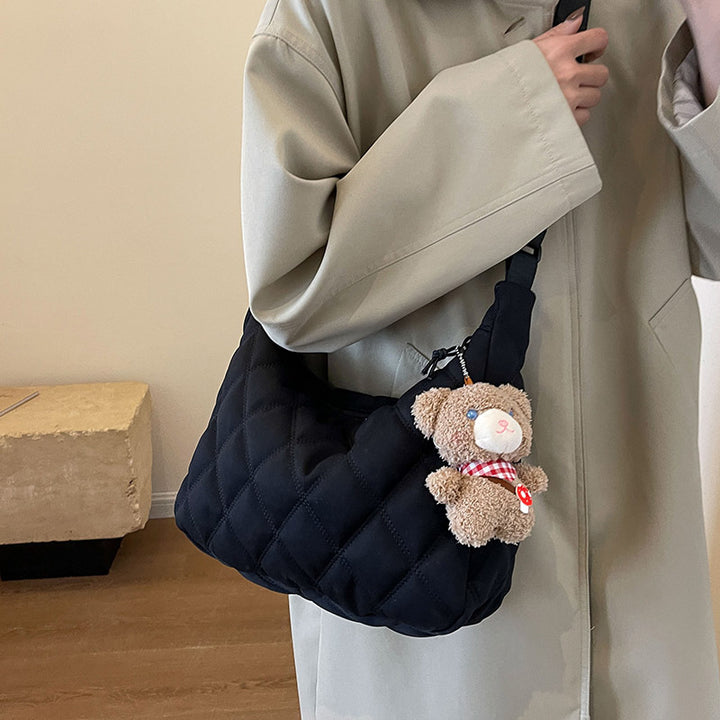 Damen Schultertasche mit modischem Steppmuster Nord Taschen