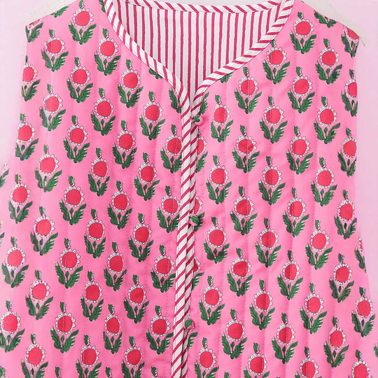 Damen Gepolsterte gesteppte Blusenjacke mit floralem Allover‑Print und Kontrastpaspel Nord Taschen