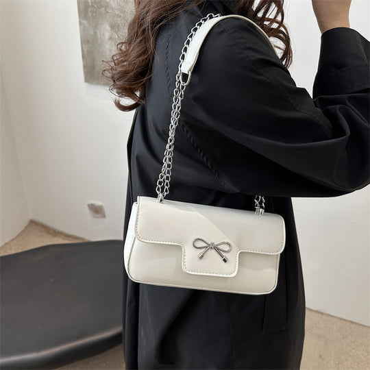 Damen Taschenset mit Kettenriemen und elegantem Schleifenakzent Nord Taschen