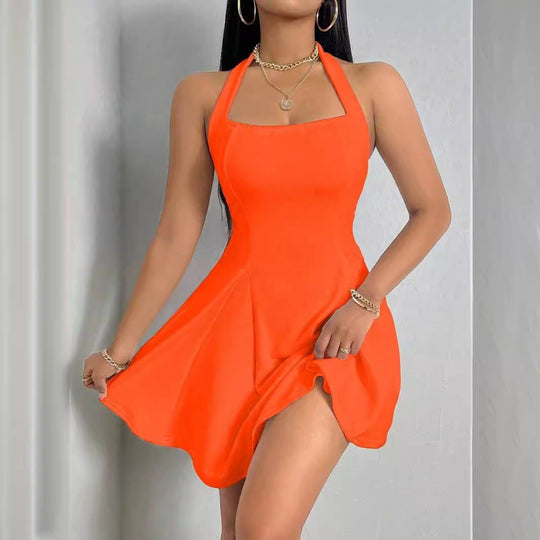 Damen Sommerliches Neckholder Kleid mit fließendem Saum