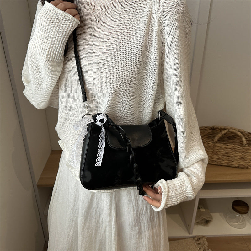 Damen elegante Umhängetasche mit raffinierten Details Nord Taschen