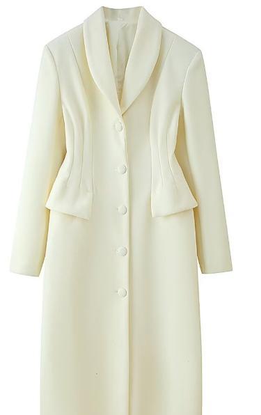 Damen Taillierter Longcoat mit Schalkragen und figurformenden Abnähern Nord Taschen
