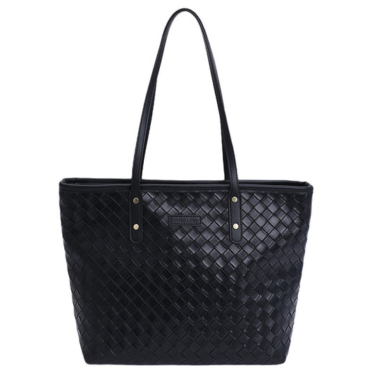 Damenhandtasche mit geflochtenem Design und bunten Holzanhängern Nord Taschen