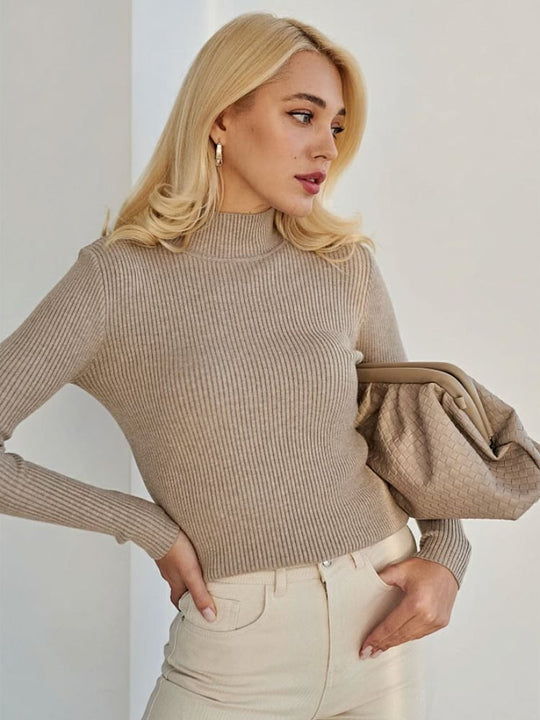 Damen Kurzgeschnittener Rippstrick‑Rollkragenpullover mit taillierter Passform Nord Taschen