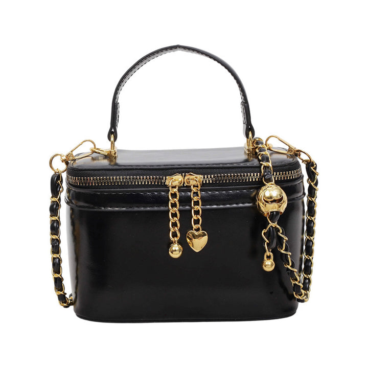 Damen Clutch mit dekorativen Kettenakzenten Nord Taschen