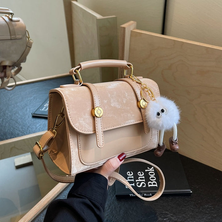 Damen Handtasche mit abnehmbarem Kuschelamhänger | Nord Taschen