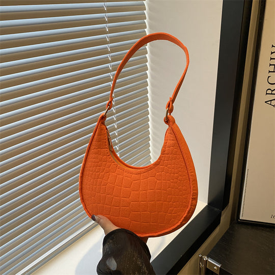 Damen stilvolle Schultertasche mit dezenter Kroko-Optik Nord Taschen