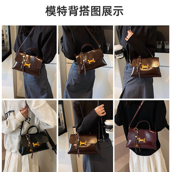 Damen elegante Handtasche mit einzigartigem Schlüsselanhänger Nord Taschen