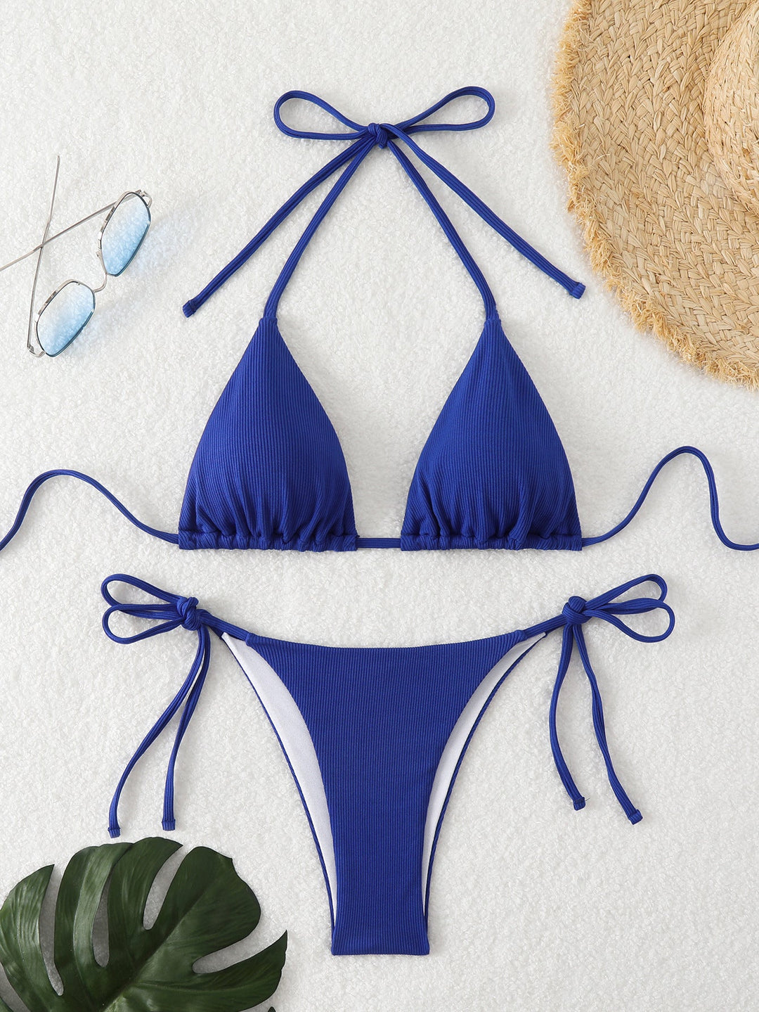 Damen Triangel-Bikini mit verstellbaren Riemen und raffinierten Details