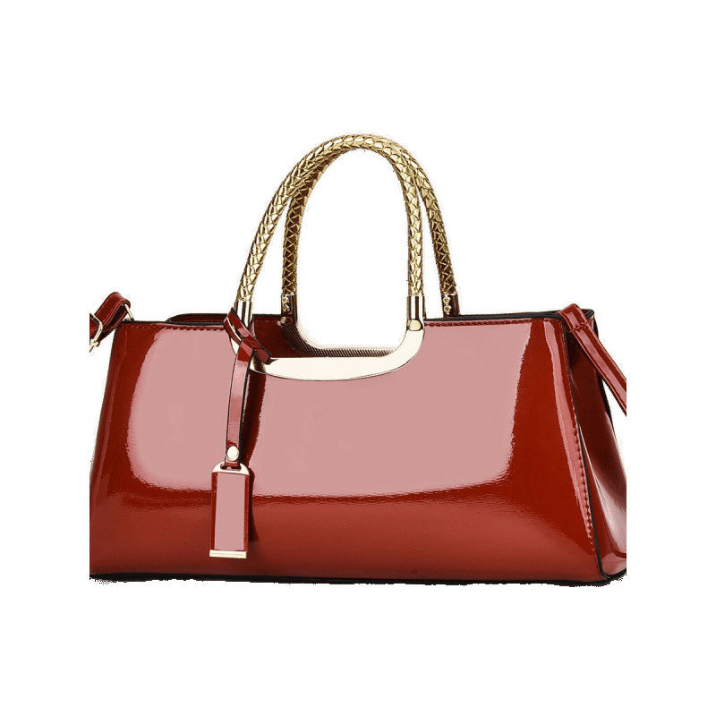 Damen elegante Schultertasche aus hochwertigem Kunstleder mit glänzendem Finish Nord Taschen