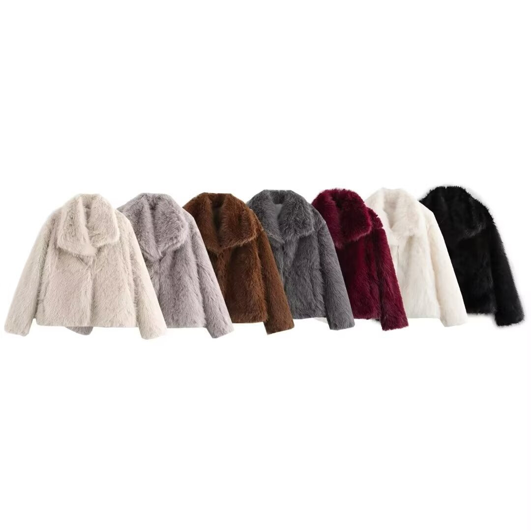 Damen Kurz geschnittener Faux-Fur-Mantel mit voluminösem Schalkragen und geradem Schnitt Nord Taschen